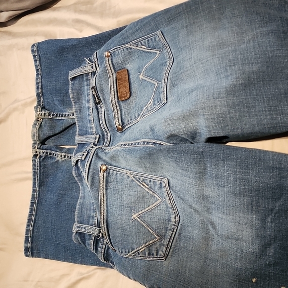 Wrangler - Picture 2 of 2